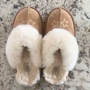 UGG Tan Star Slippers with Cream Fur